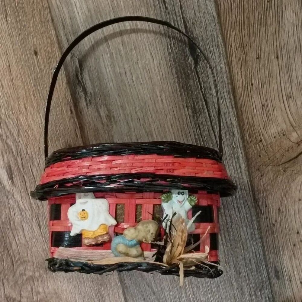 Cute Wicker Halloween Basket Holiday Decoration